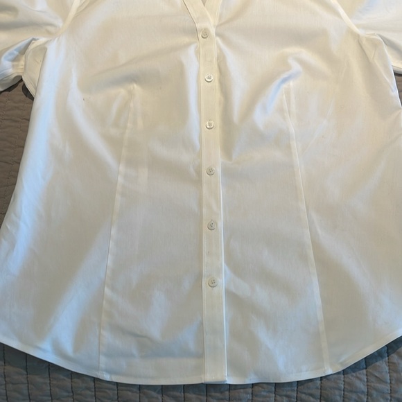 Short sleeve white blouse - Picture 6 of 6